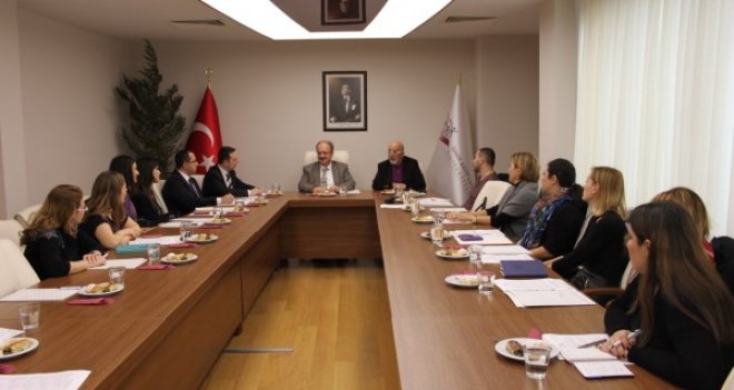 İzmir üniversiteleri gençlerin kariyerine birlikte yön verecek