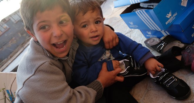 İzmir Üniversitesi’nden Suriyeli mültecilere destek