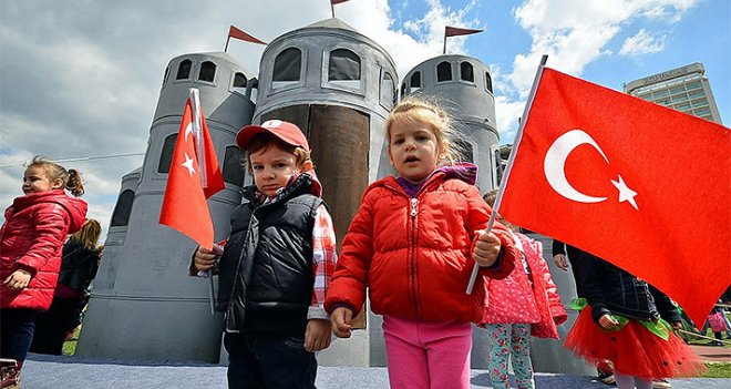 İzmir'de çocuklar bayram edecek...