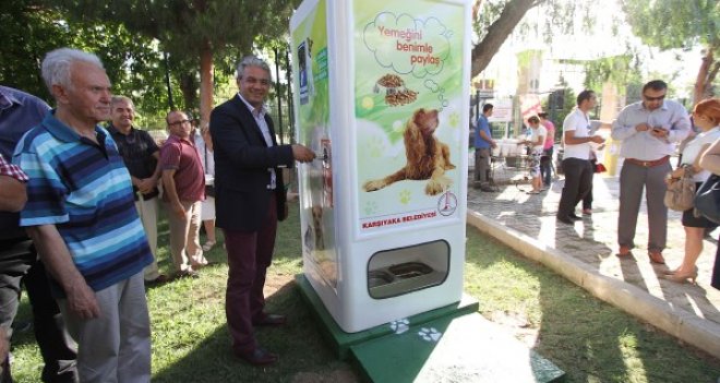 İZMİR'DE İLK: "MAMA DÖNÜŞÜM" KUTUSU