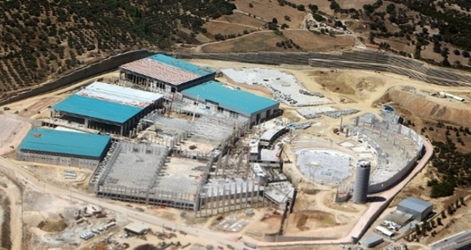 İzmir'de Römorktan Düşen İşçi Öldü