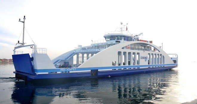 İzmir'de vapur seferleri iptal edildi