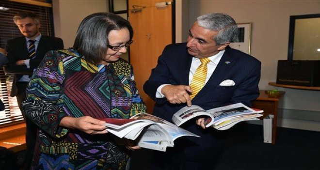 İzmir’e Güney Afrikalı çıkarması