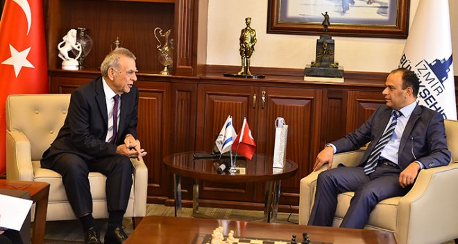 İzmir’e iki ''ağır'' konuk