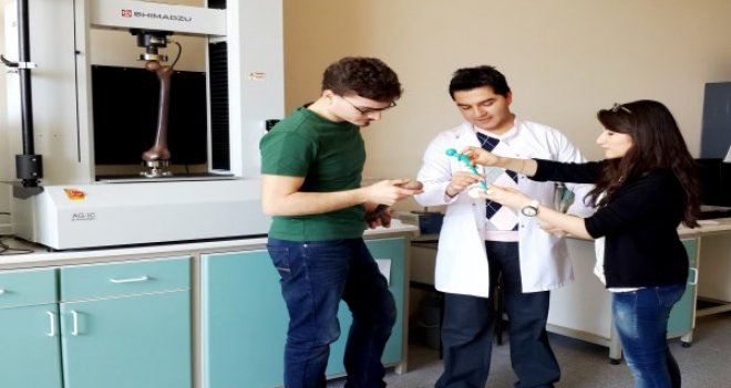 İZMİR'İN BİYOMEDİKAL MÜHENDİSLERİ İKÇÜ'DE YETİŞECEK