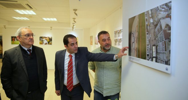 İzmir’in fotoğraf belleği sergilendi..