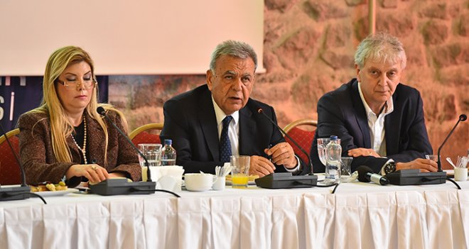 İzmir'in notu yükseldi, kredi faizleri düştü