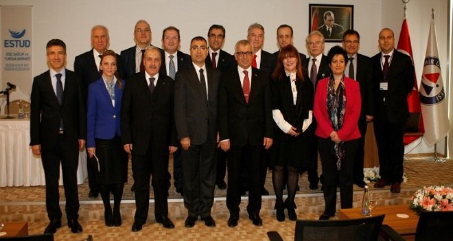 İzmir'in sağlık Turizmindeki yeri Karşıyaka'da konuşuldu...