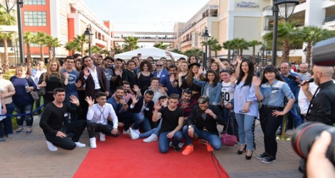 İzmirli kızlar jüriyi zorladı...