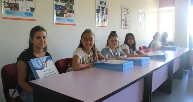 İzmirli minikler, üniversite eğitimiyle kendilerini geliştirecek