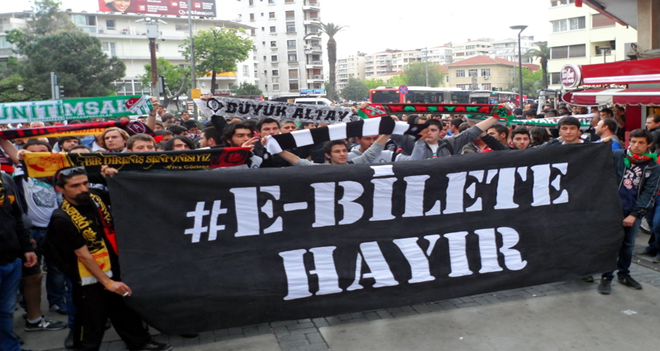 İzmirli taraftarlar Passolig’i pas geçiyor