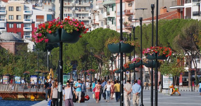 İzmirliler bahardan kalma bir haftasonu yaşayacak