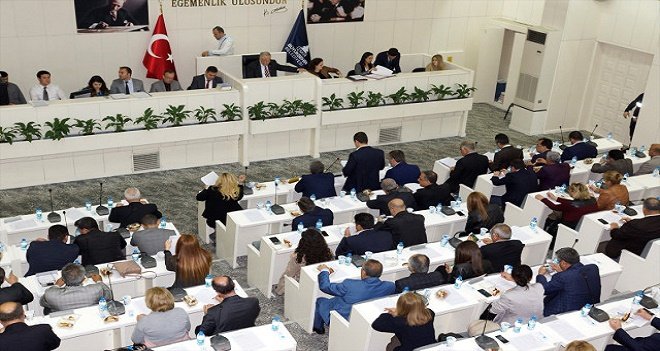 İzmir Büyükşehir Meclisi'nde Karşıyaka Tramvayı tartışması...