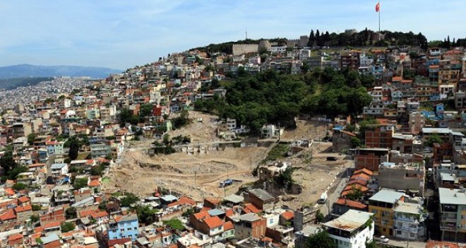 KADİFEKALE'DE ANTİK TİYATRO GÖRÜNDÜ