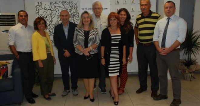 Kadınlar kalplerindeki denizi fotoğrafladı