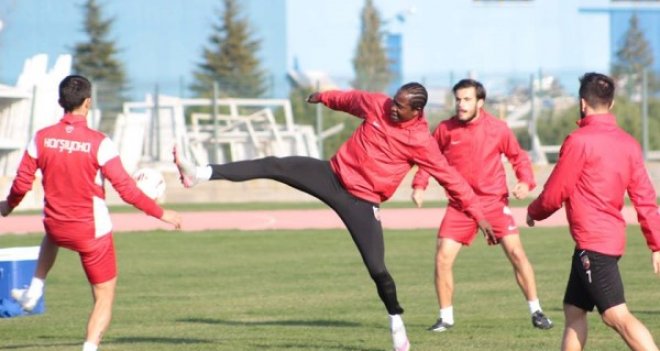 Kaf Kaf, Balıkesir'de galibiyet peşinde