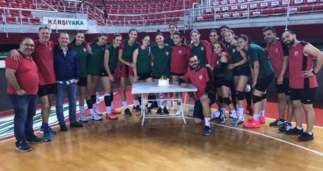 Kaf Kaf filede İzmir Büyükşehir'i rahat geçti