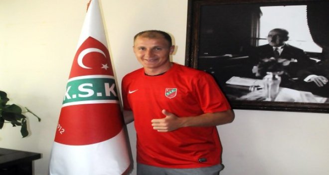 Kaf Kaf İbricic ile imzaladı