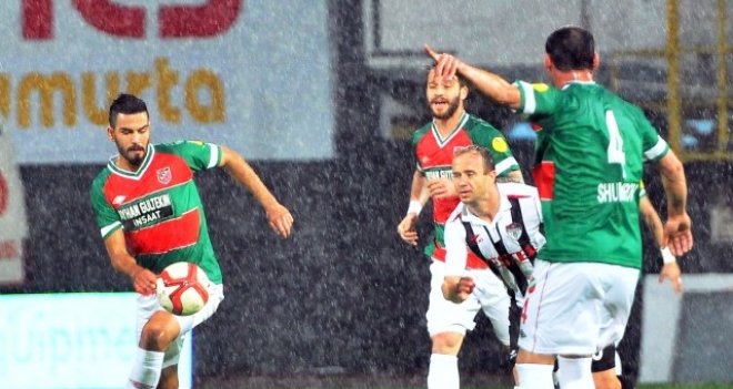 Kaf Kaf, Manisaspor'un işini ilk yarıda bitirdi