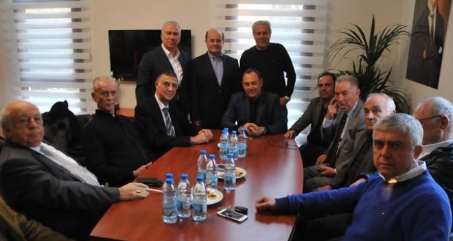 Kaf Kaf, mevcut kadronun dağılmasını önleyecek