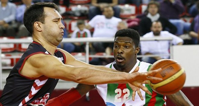 Kaf Kaf, Uşak deplasmanında