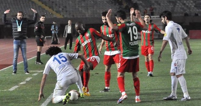 Kaf Kaf’ı karalar bağladı…