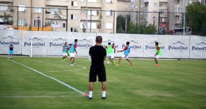 Kaf Kaf'ın Erzurum kampı başladı