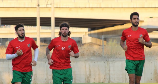 Kaf Kaf’ta kadro şekilleniyor