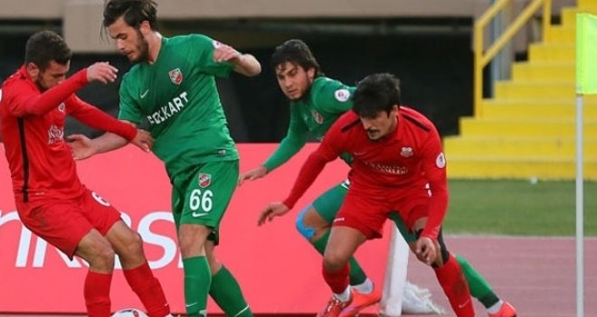 Kaf Kaf'ta Okan ve Ali Kemal de tamam...