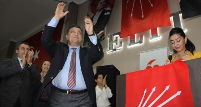 Kamil Okyay Sındır: AKP, vatandaşı algı operasyonları ile aldatıyor