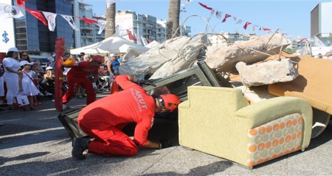 Karşıyaka 17 Ağustos’u unutmadı