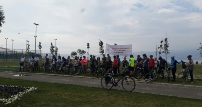 Karşıyaka ADSM sağlığa gülümseyerek pedal çevirdi