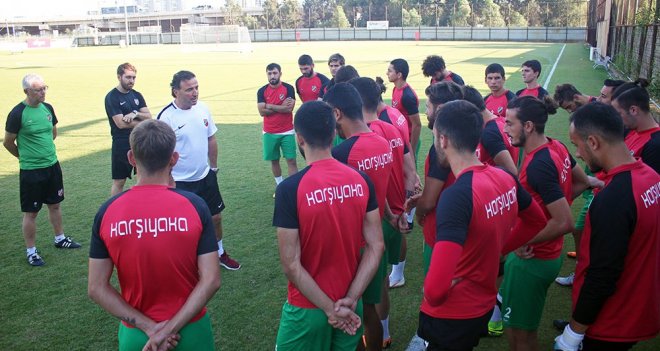 Karşıyaka, Alibeyköyspor deplasmanında