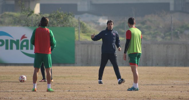 Karşıyaka, Bandırmaspor'u konuk ediyor