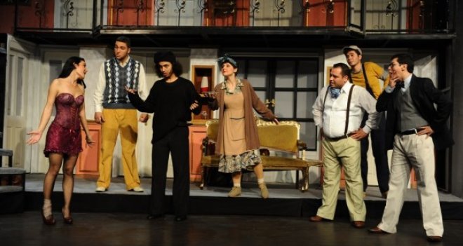 Karşıyaka Belediye Tiyatrosu 4 oyunla merhaba diyor