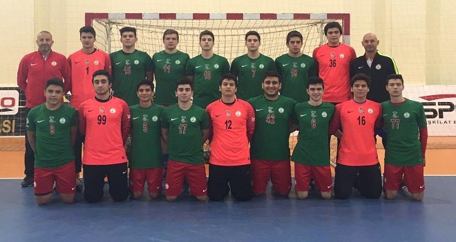 Karşıyaka Belediyesi Yıldız Erkek Hentbol Takımı liderliği bırakmadı