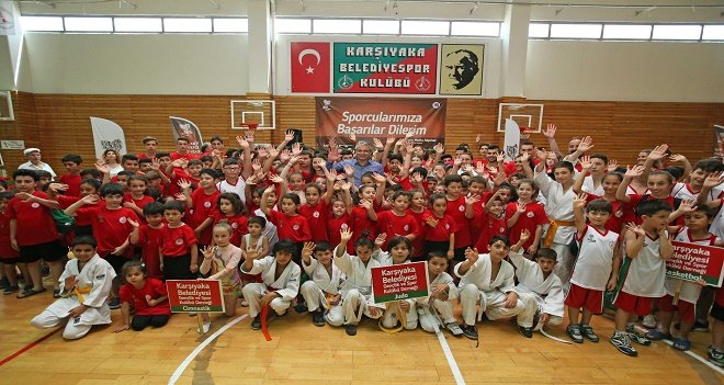 Karşıyaka Belediyespor'da branş sayısı 3'den 20'ye çıktı...
