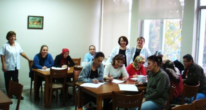 Karşıyaka Devlet Hastanesi'nde Hasta ve Yaşlı Bakım Kursu