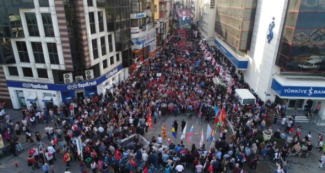 Karşıyaka Dünya'ya açıldı...