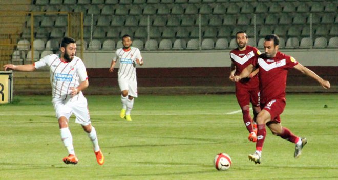 Karşıyaka, Elazığspor'u ağırlıyor