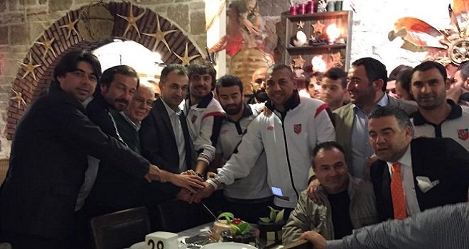 Karşıyaka Foça'da kampa girdi