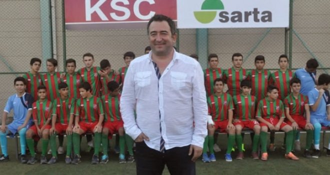 Karşıyaka futbol takımı forma reklamı buldu