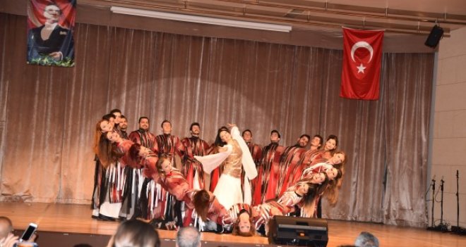 Karşıyaka Halk Eğitim'den muhteşem şölen