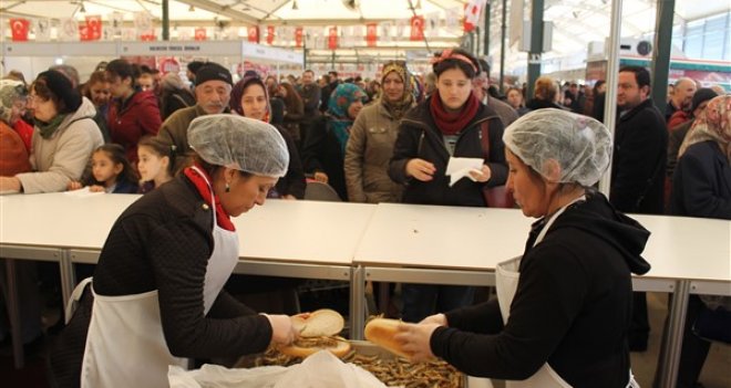 Karşıyaka hamsiye doydu