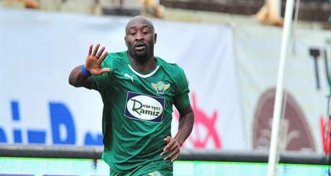 Karşıyaka imza şovuna hazırlanıyor