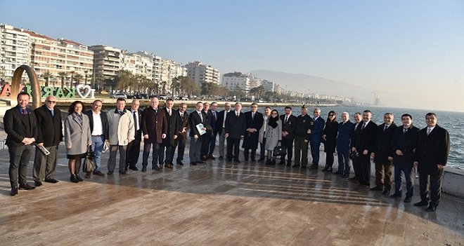 Karşıyaka Kaymakamı Yücel: Türkiye Cumhuriyeti Devleti'ne karşı bir saldırı var