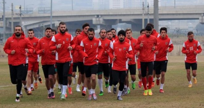 Karşıyaka, Kayseri Erciyesspor karşısında