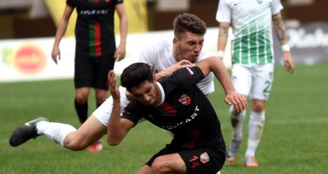 Karşıyaka, Kırklarelispor'la berabere kaldı