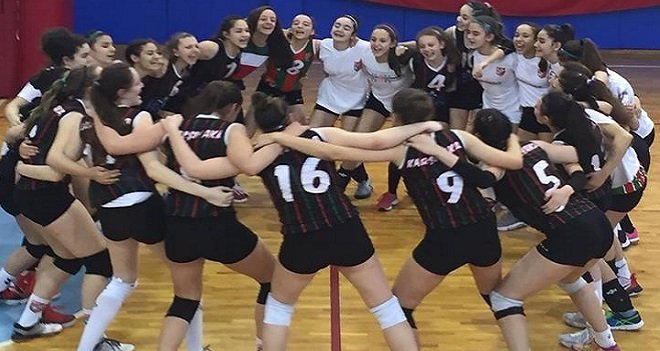 Karşıyaka küçük kızları şampiyonaya başlıyor