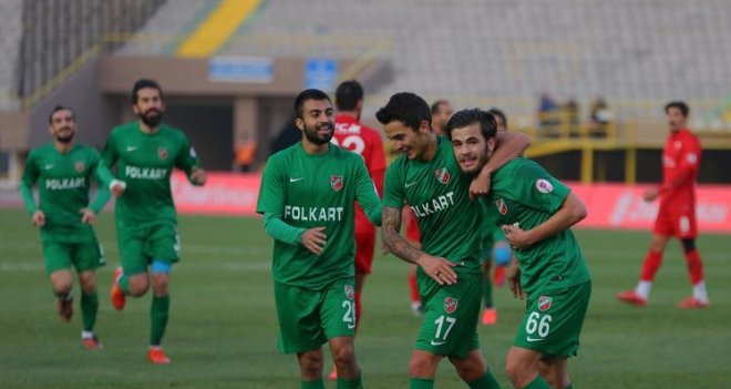 Karşıyaka kupada Akhisar'ın konuğu...